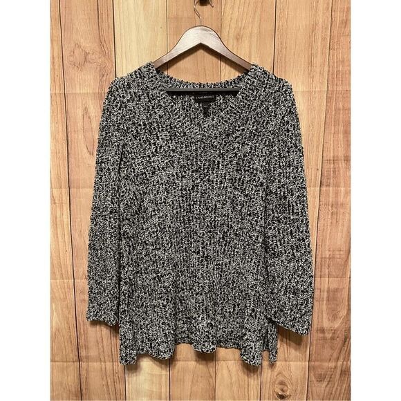Lane Bryant 26/28 grey black white sweater v-neck - Picture 1 of 6